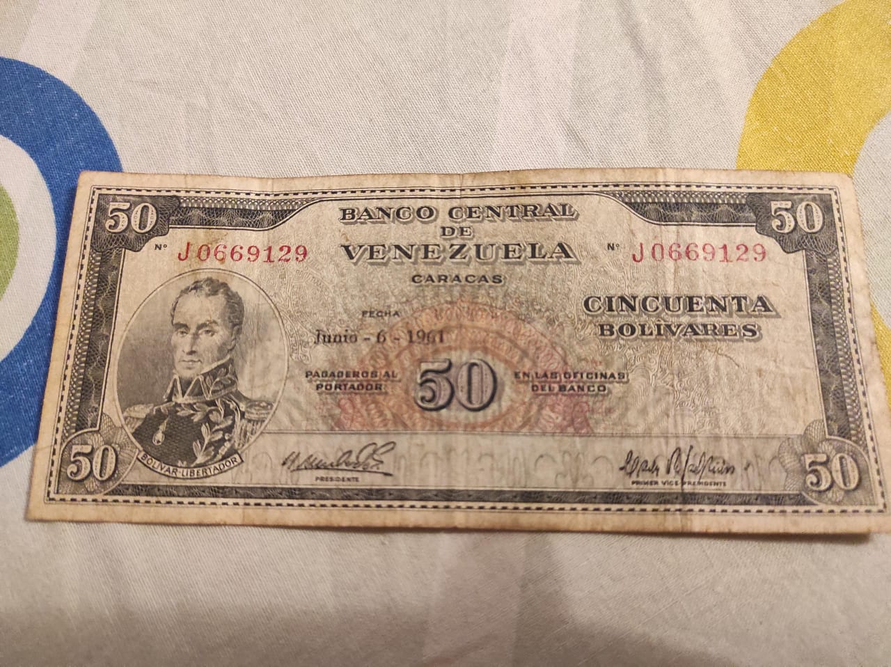 Billete de 50 bolívares del año 1961