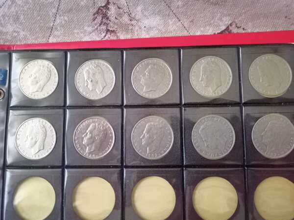10 monedas 2 pesetas