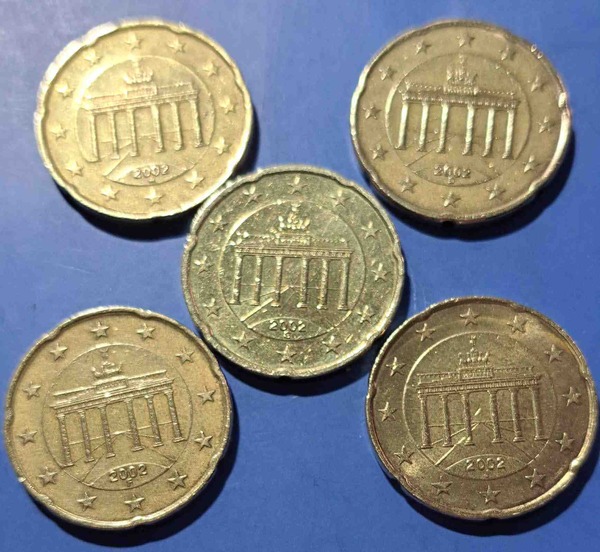 7☆☆ Vendo lote 5 monedas de 20 céntimos de euro ( higienizadas ) de Alemania del año 2002.