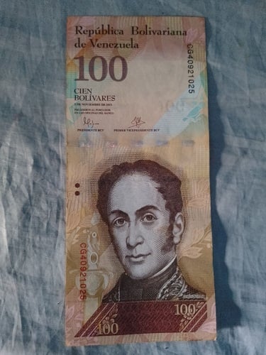 Billete de 100 bs
