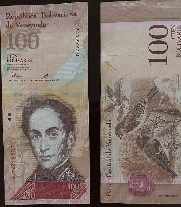 Billete de 100 bolivares fecha: 05 de noviembre del 2015