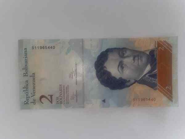 2 bolívares 2012 12-27 UNC