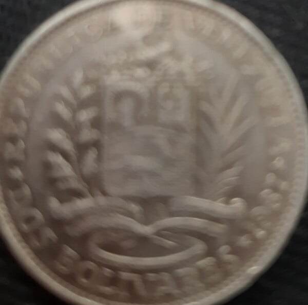 Moneda de 2 bolívares del año 1967