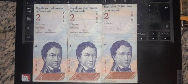 2 bolivares 2007/2012