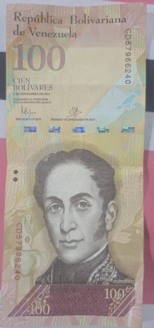 Billete de 100 bolivares 2015 venezolano