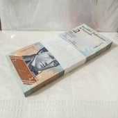 100 Billetes de 2 bolivares 2012 en serie