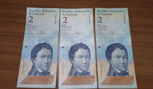 Serie de billetes de 02 bolivares