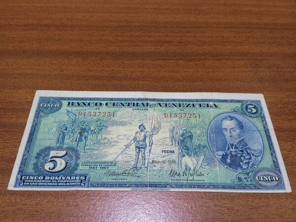 billete de 05 bolivares año 1966