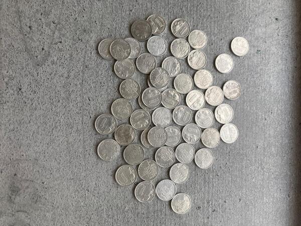 50 monedas de 1 pts último modelo