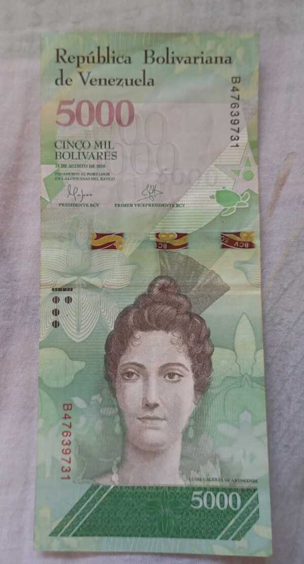 5000 bolivares