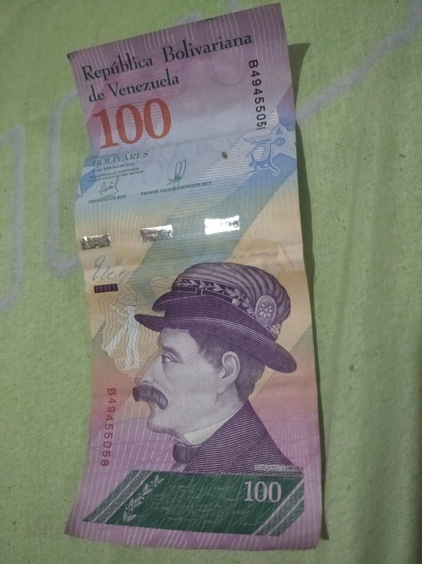 Bolivares 100 bs