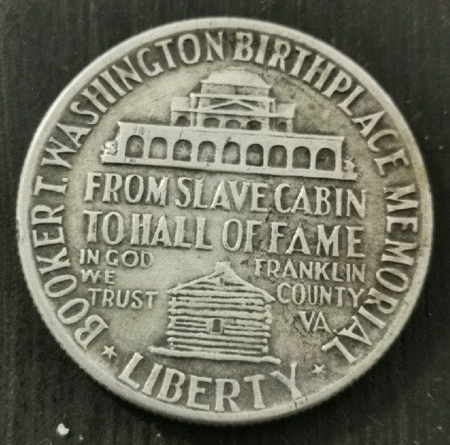 Foto 2 Moneta non identificata: Medio dólar del año 1946.