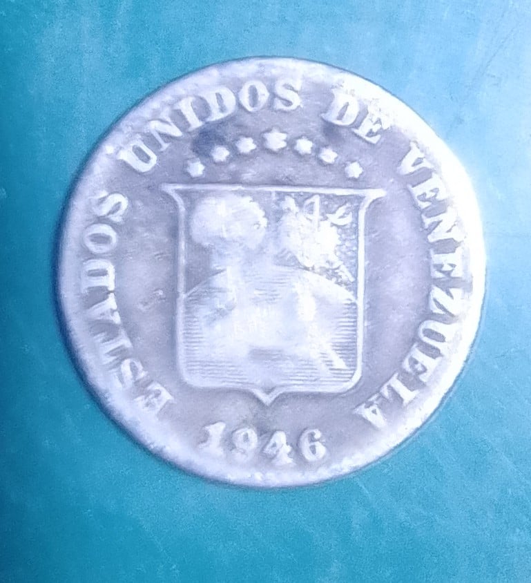 Foto 2 Moneta non identificata: 5 céntimos 1946