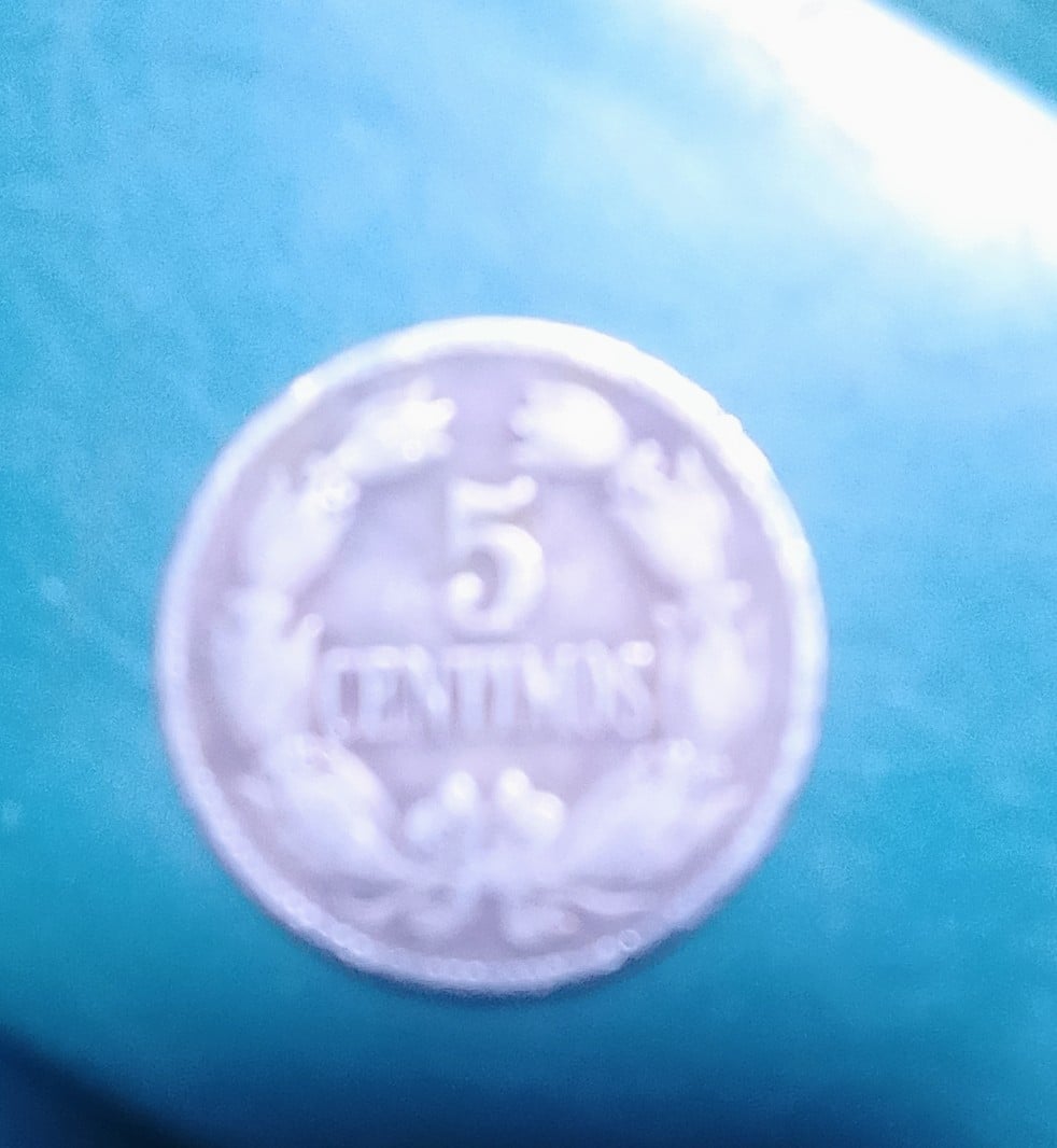 Foto 1 Moneta non identificata: 5 céntimos 1946
