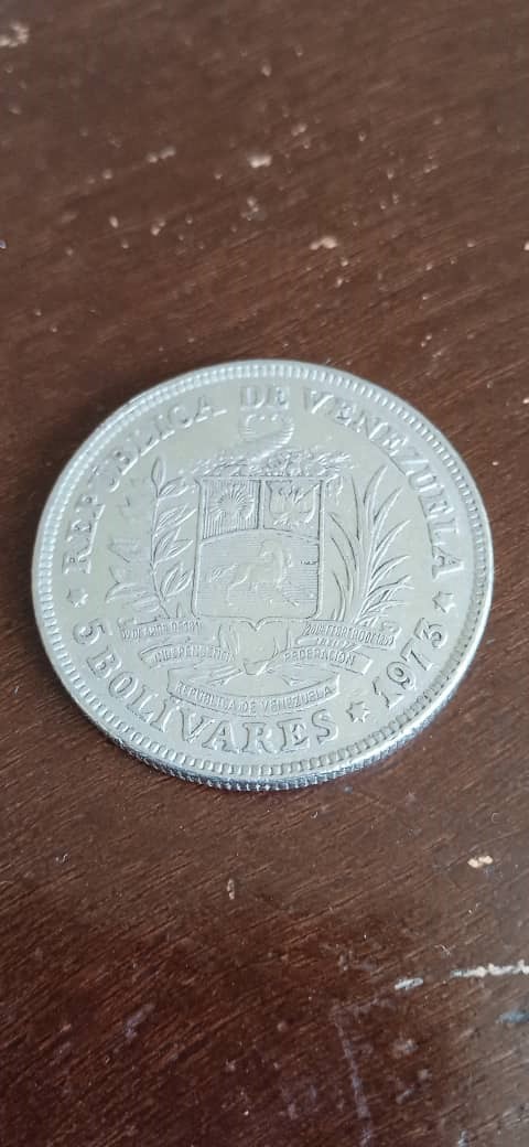 Foto 2 Moneta non identificata: 5 Bs. de 1973 República de Venezuela