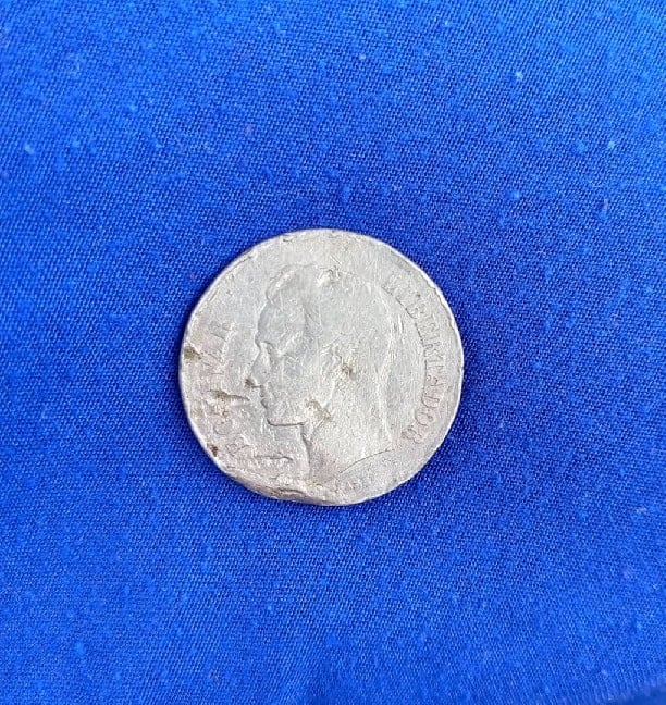 Foto 1 Moneta non identificata: Moneda Estados Unidos de Venezuela 1935