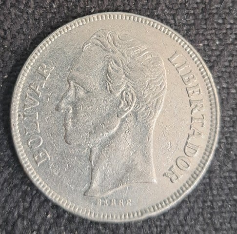 Foto 1 Moneta non identificata: 5 Bolívares