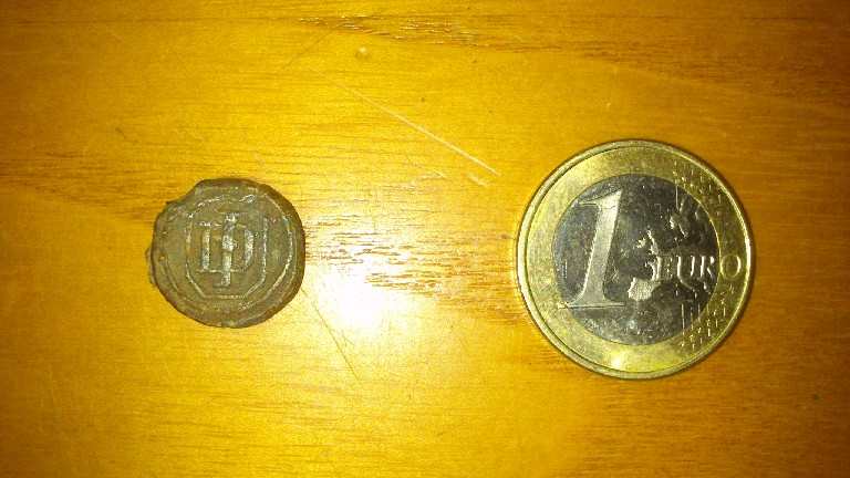 Foto 2 Moneta non identificata: Alguien sabe si esto es una moneda?
