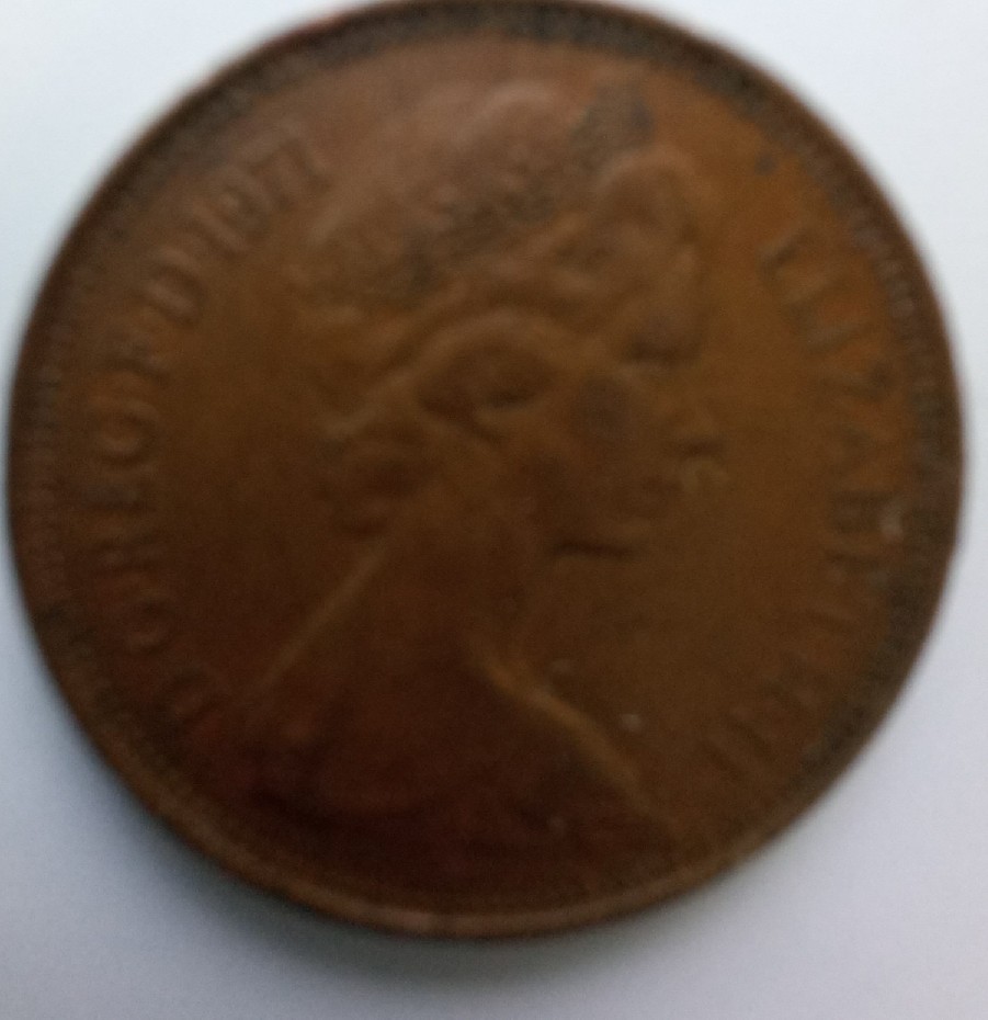 Foto 1 Moneta non identificata: ELIZABETH II  New Pence 2