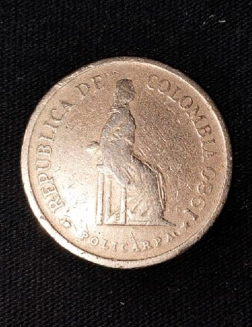 Foto 1 Moneta non identificata: MONEDA DE 5 PESOS COLOMBIANOS